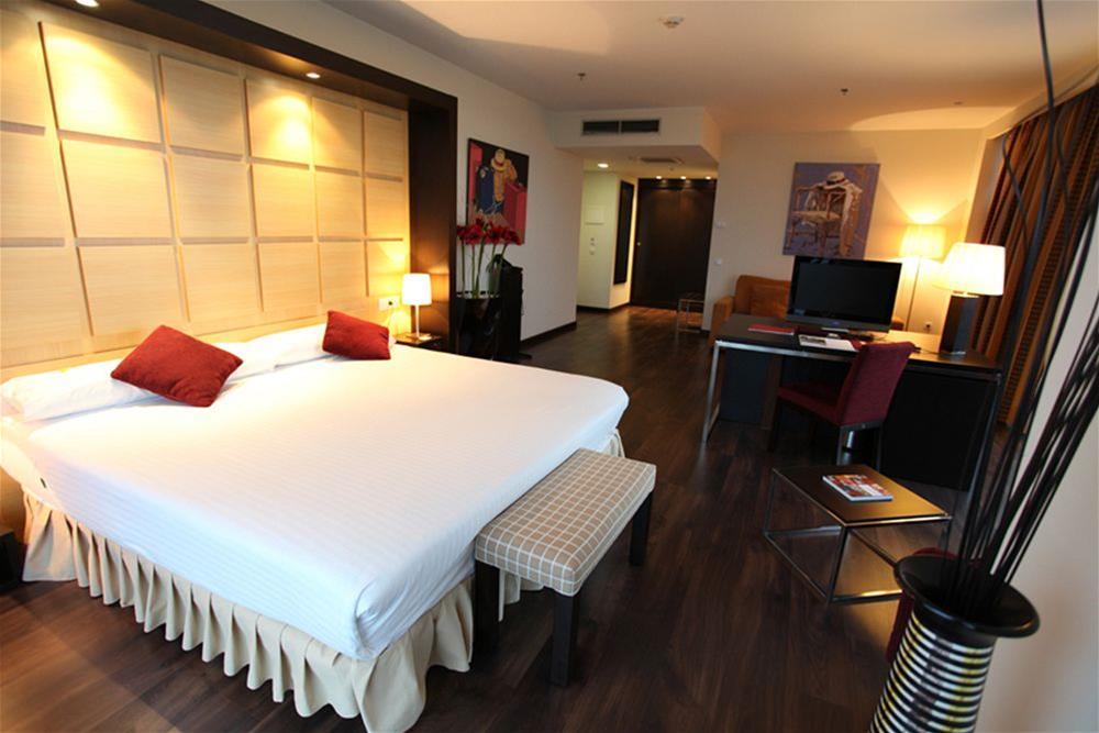 Hotel Eurostars Saragossa Zimmer foto